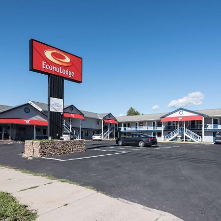 Econo Lodge Rutland City Near Hwy 7 Exterior photo